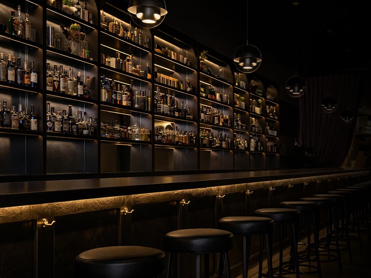 87 on Walker - Image 1